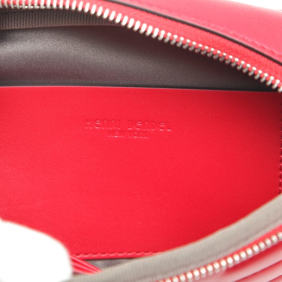 HENRI BENDEL Red Leather Quilted Belt Bag Gunmetal Hardware Credit Cards NEW - Picture 9 of 10